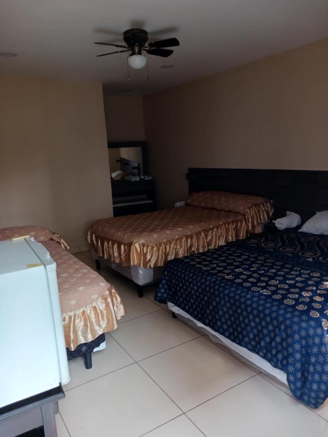 Habitaciones Casa Cuscatlan Tamanique الغرفة الصورة