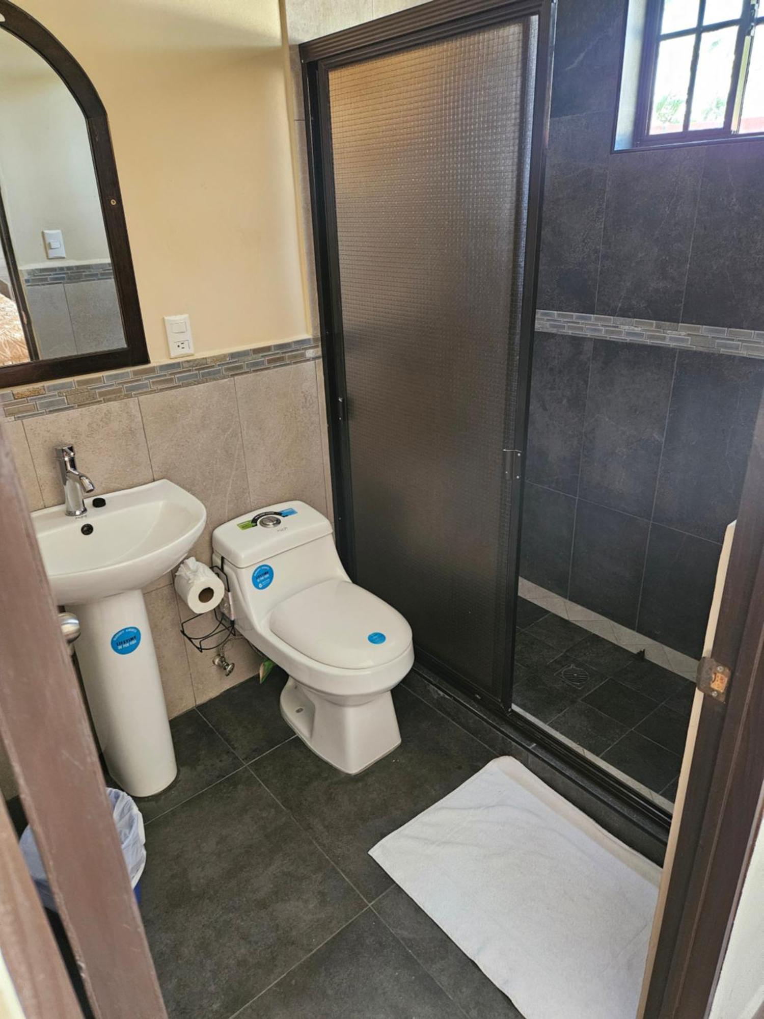 Habitaciones Casa Cuscatlan Tamanique الغرفة الصورة